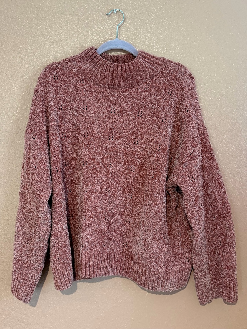 Liz Claiborne Dusty Rose Cable Knit Sweater